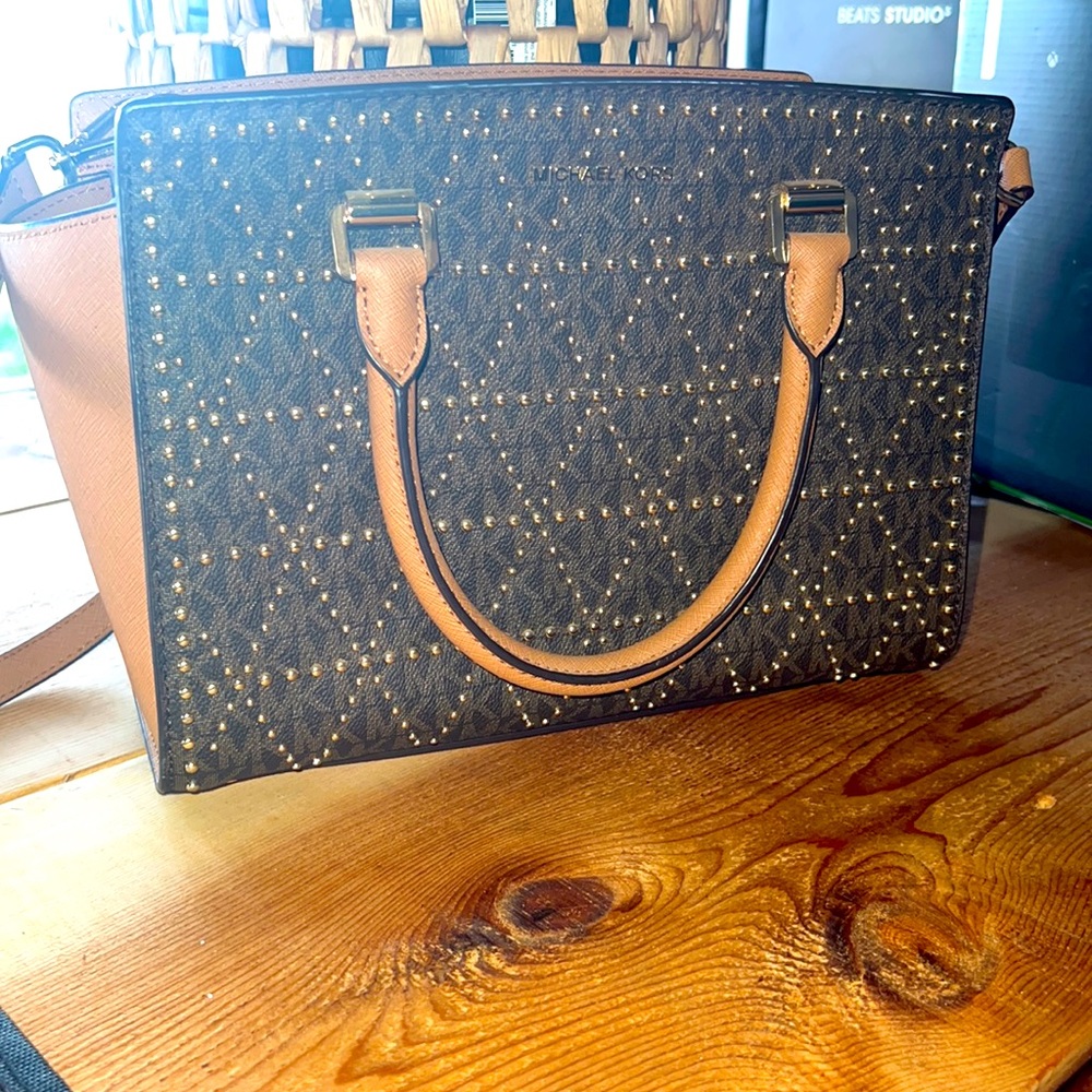 Authentic Michael kors shoulder bag